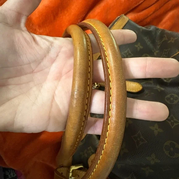 Louis Vuitton Tivoli GM Brown Monogram Tote - Picture 4 of 16